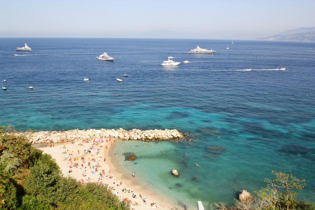 Capri Inn Exteriör bild