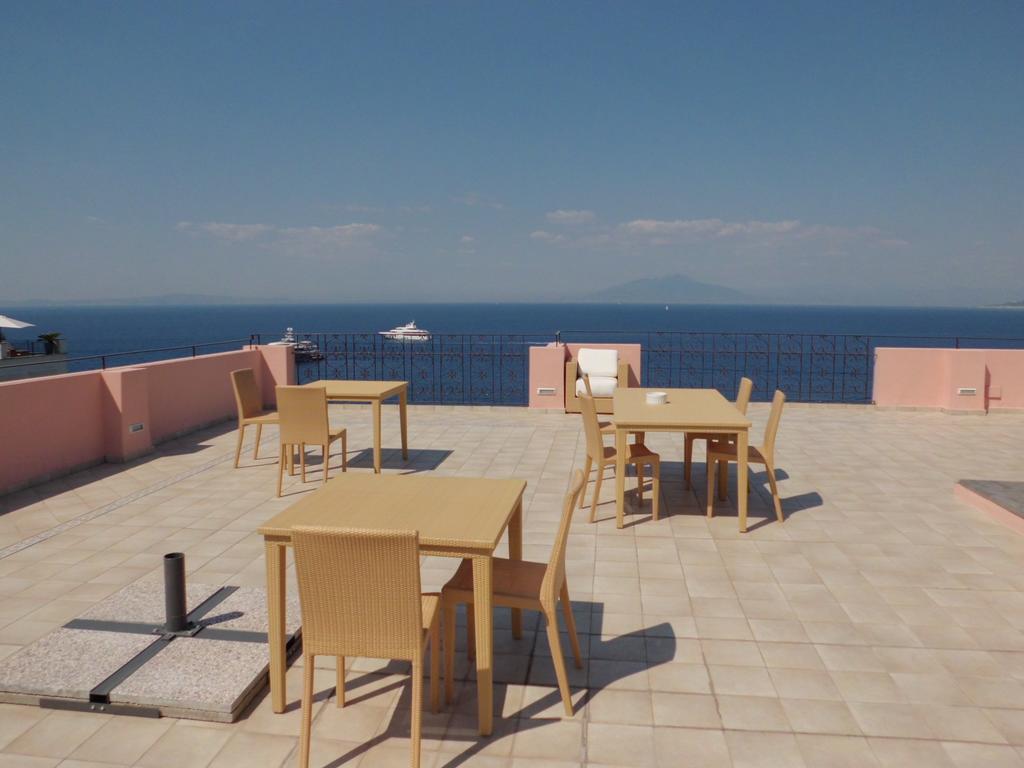 Capri Inn Exteriör bild
