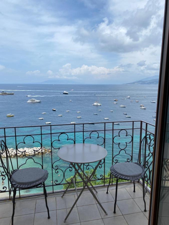 Capri Inn Exteriör bild