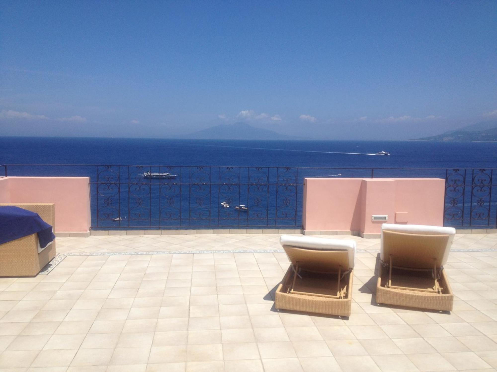 Capri Inn Exteriör bild