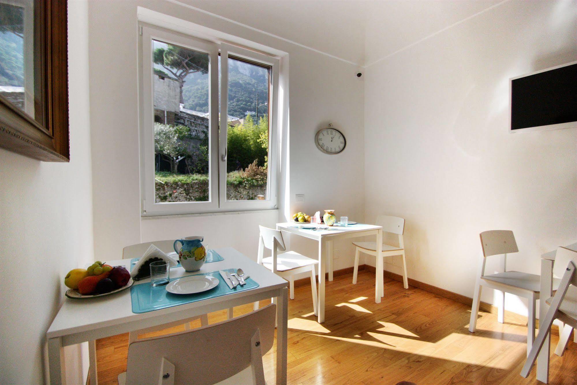 Capri Inn Exteriör bild